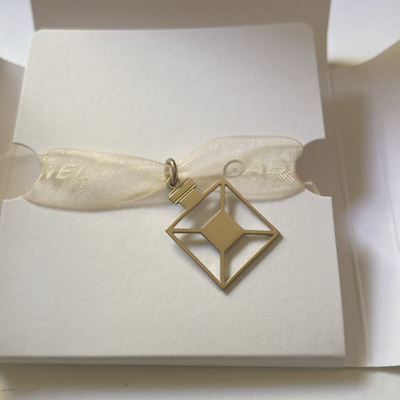 Chanel SENT WITH LOVE Gift Set lots in the bag! - Picture 11 of 16